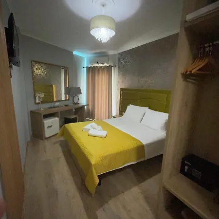 Royal 3* Sarandë